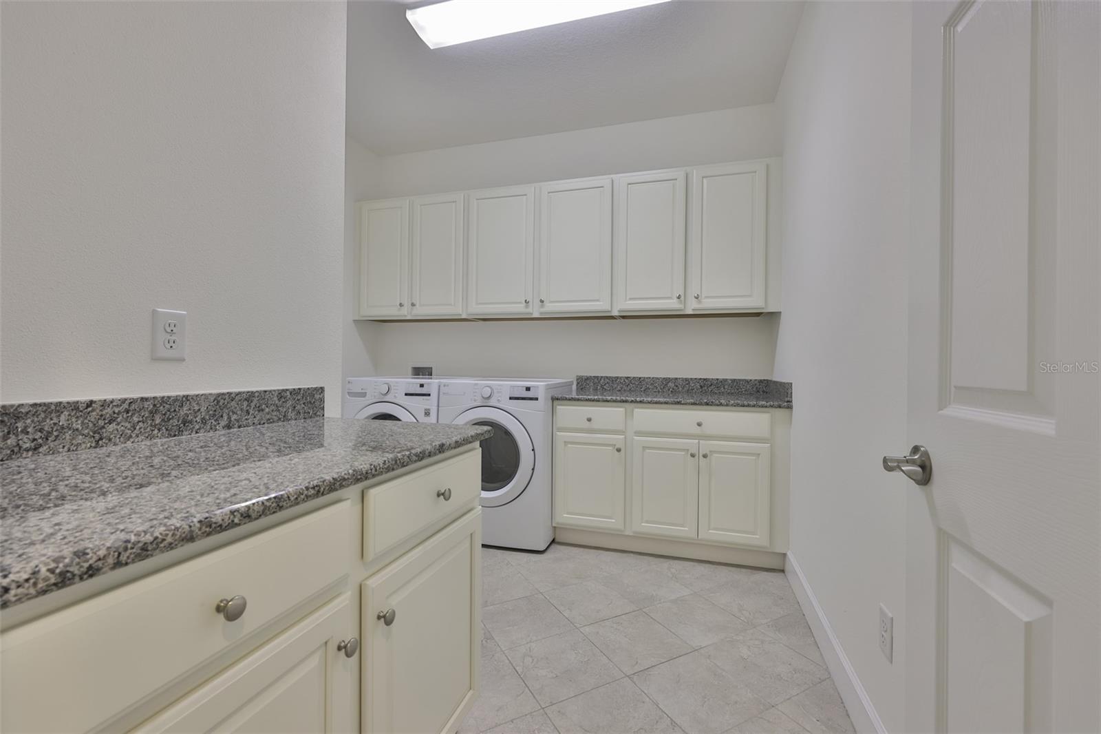 SUN CITY CENTER SOMERSET VILLA - Residential