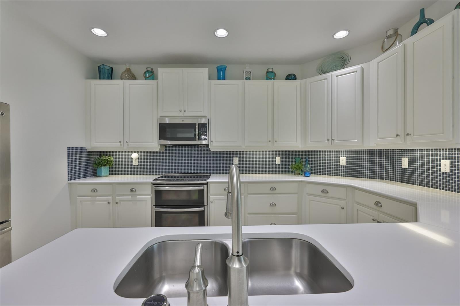 SUN CITY CENTER SOMERSET VILLA - Residential