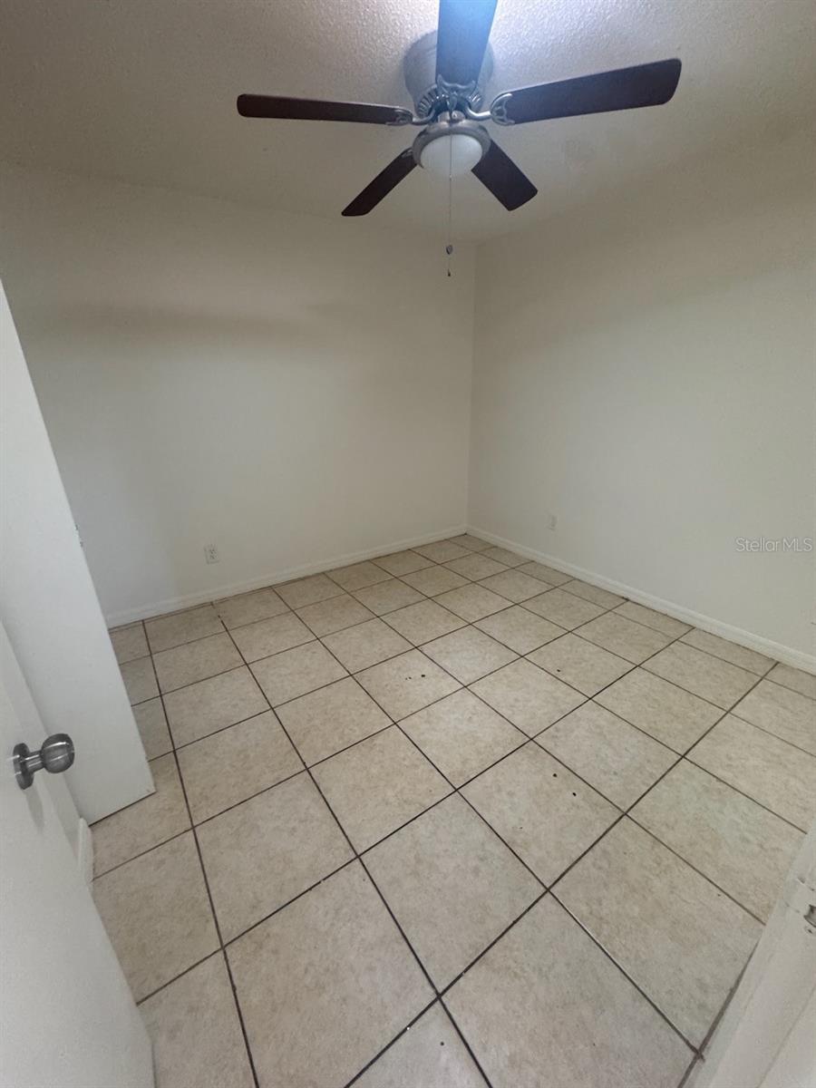 LAKE PALMS SEC 3 - Residential Lease