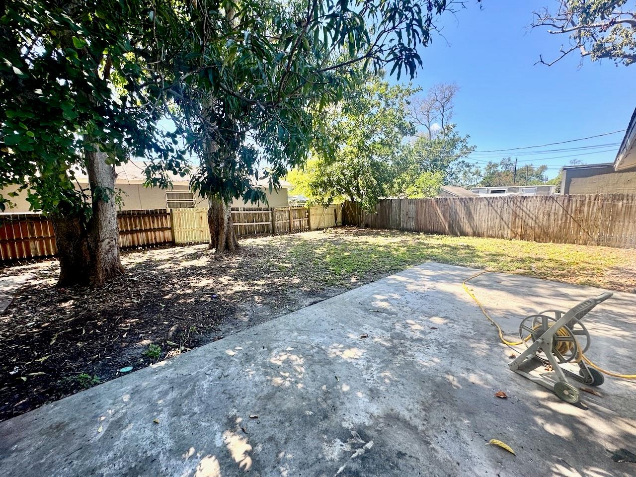 LAKE PALMS SEC 3 - Residential Lease