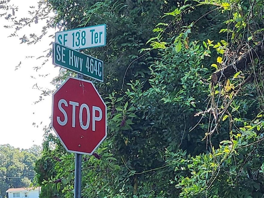 Great lot in a growing community that offers the best of small-town living, this property provides the ideal
balance between tranquility and convenience. No HOA restrictions and the peace of mind of being outside of a
flood zone, you’ll have the freedom to design your home just the way you envision. Enjoy the natural beauty
and outdoor activities at Lake Weir and Carney Island Park, both just a quick 10-minute drive away.  Shopping,
Doctors, Walmarts, Walgreens, Publix, Autozone, Banks and more are just 15 minutes away.