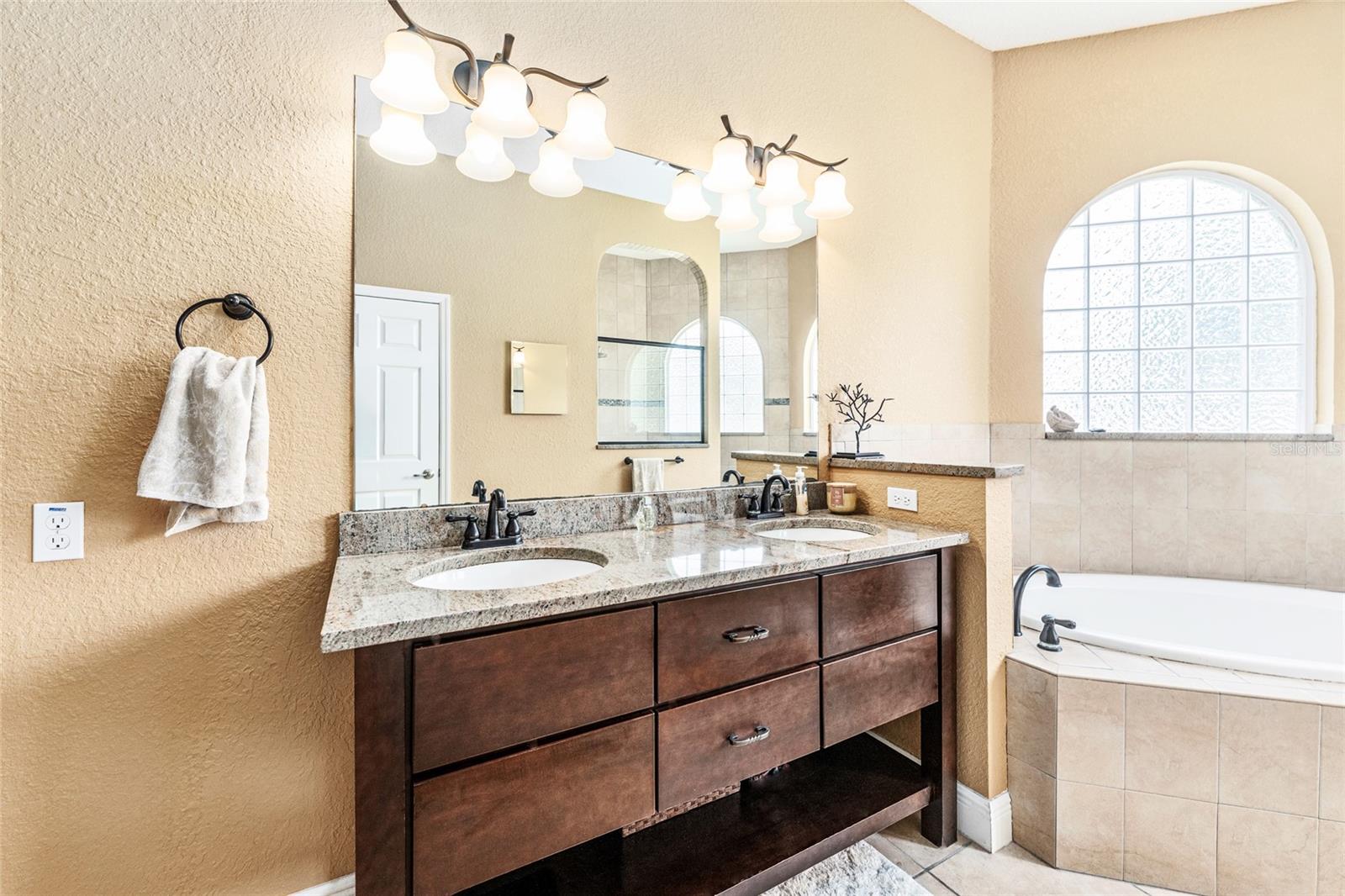 MAGNOLIA GROVE - Residential