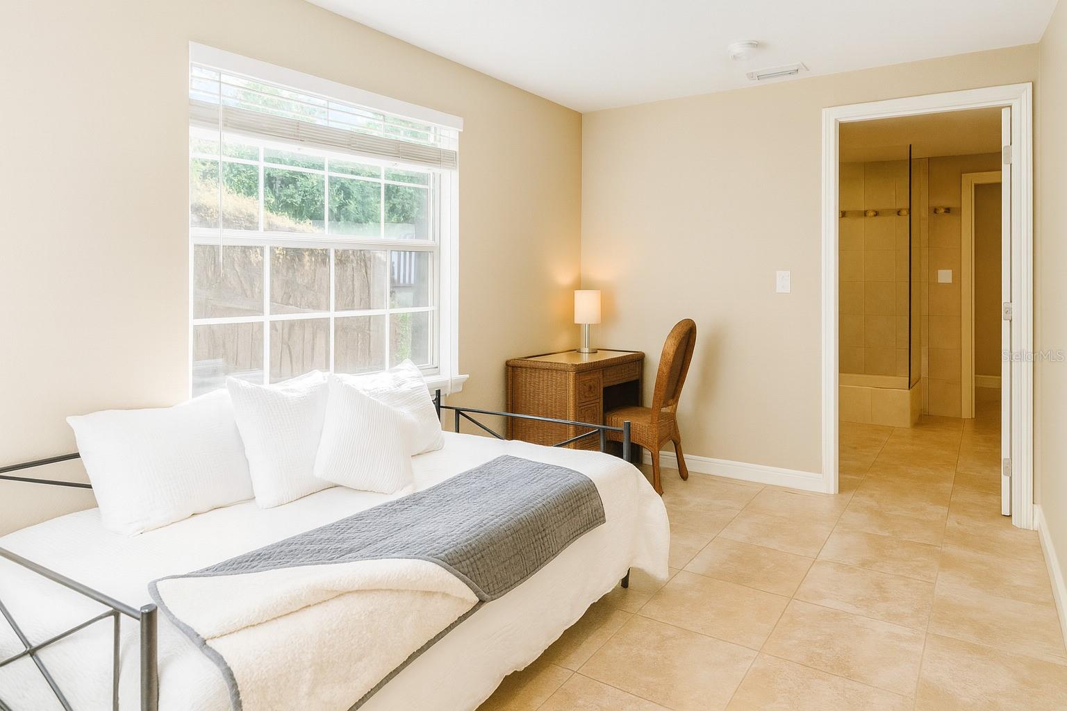 LONG BAYOU ACRES 2ND ADD - Residential Lease