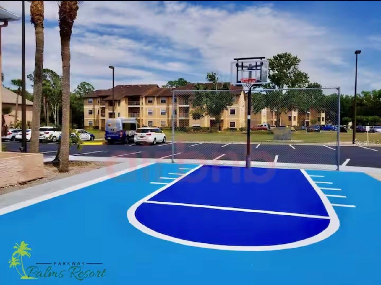 PARKWAY PALMS RESIDENCE MAINGATE - Residential