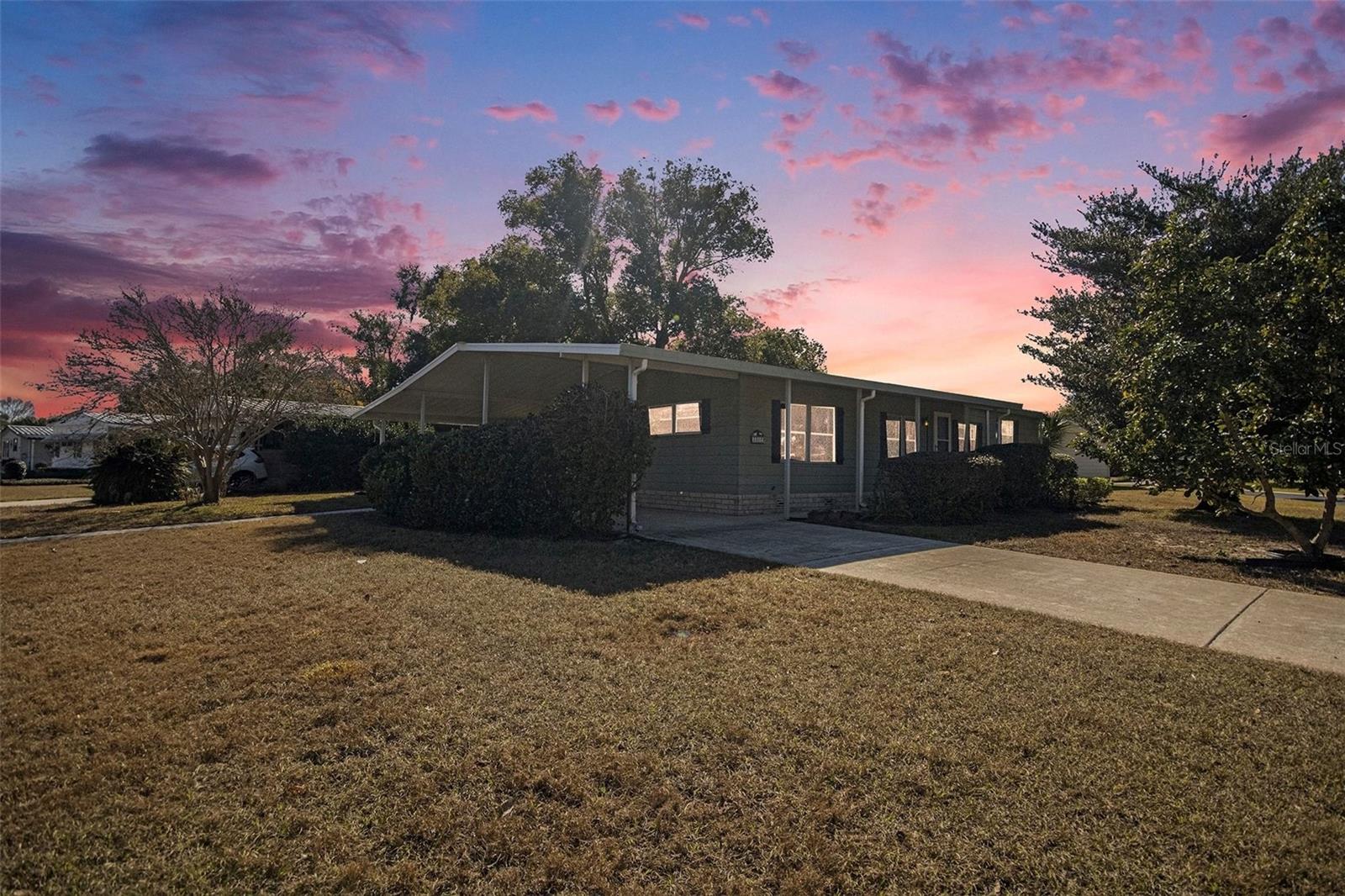 ZELLWOOD STATION - Residential