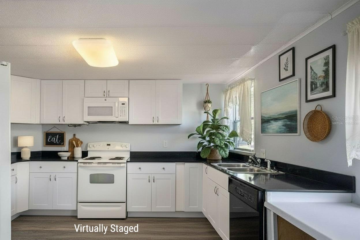 ZELLWOOD STATION - Residential