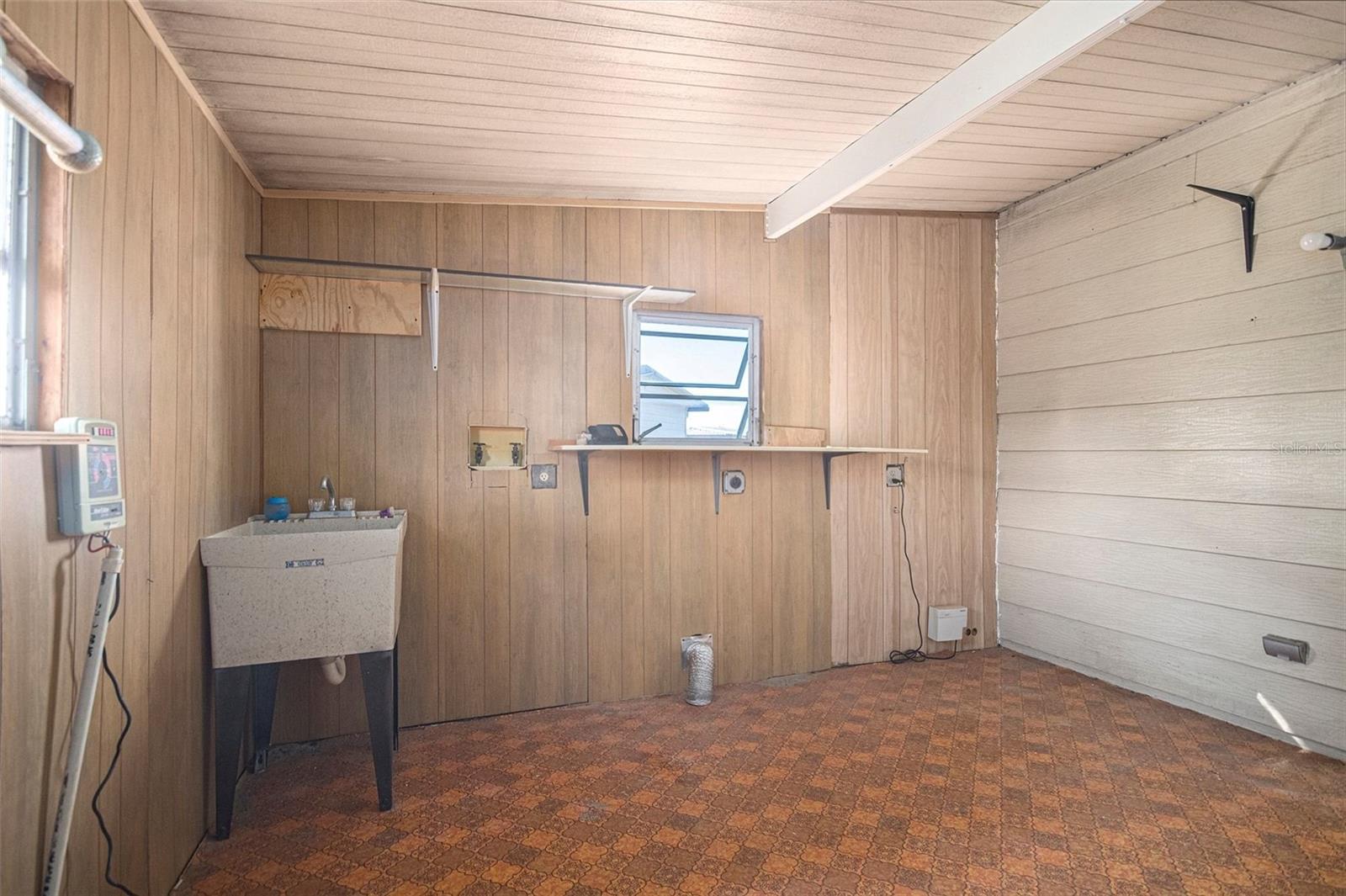 ZELLWOOD STATION - Residential