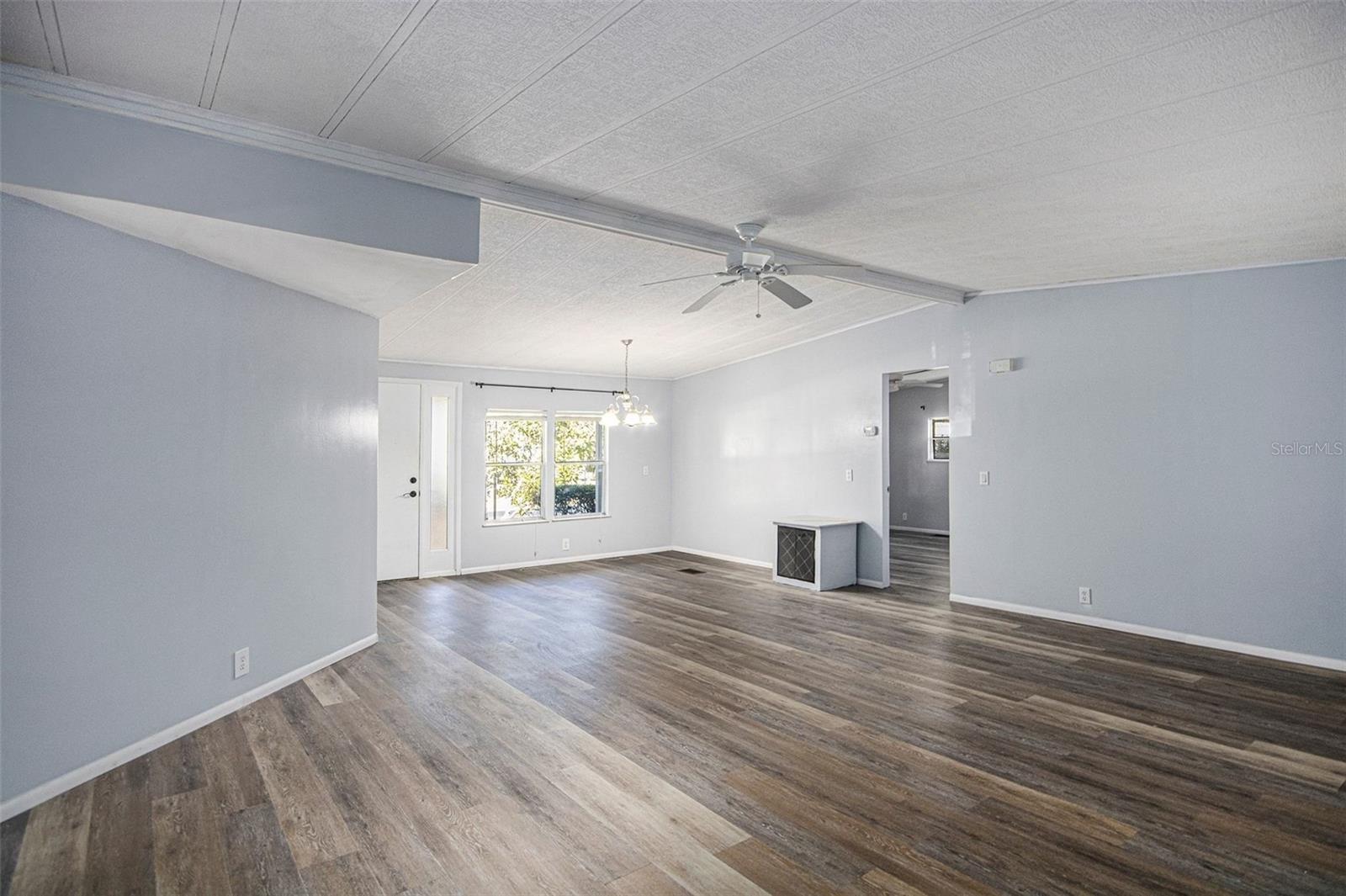 ZELLWOOD STATION - Residential