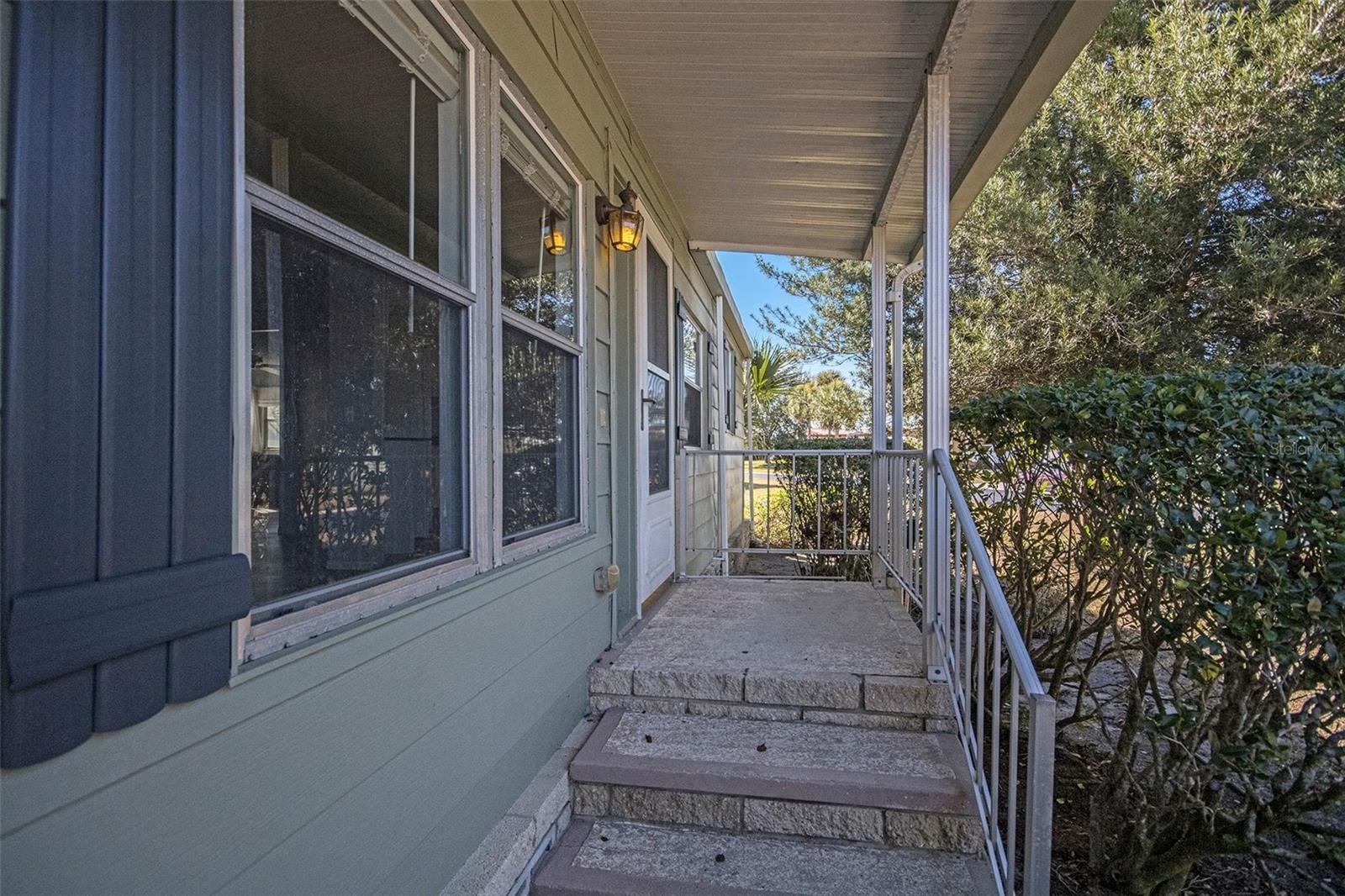 ZELLWOOD STATION - Residential