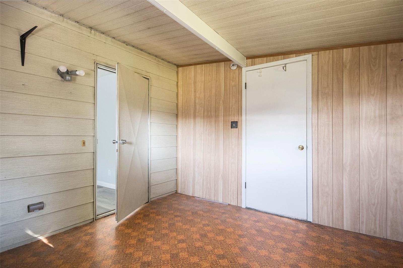 ZELLWOOD STATION - Residential