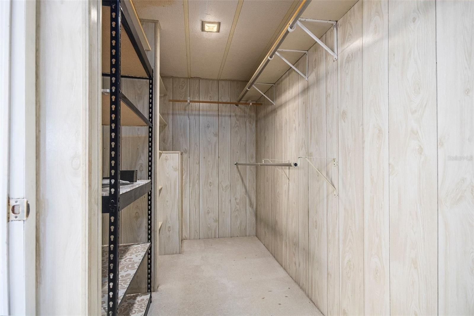 ZELLWOOD STATION - Residential