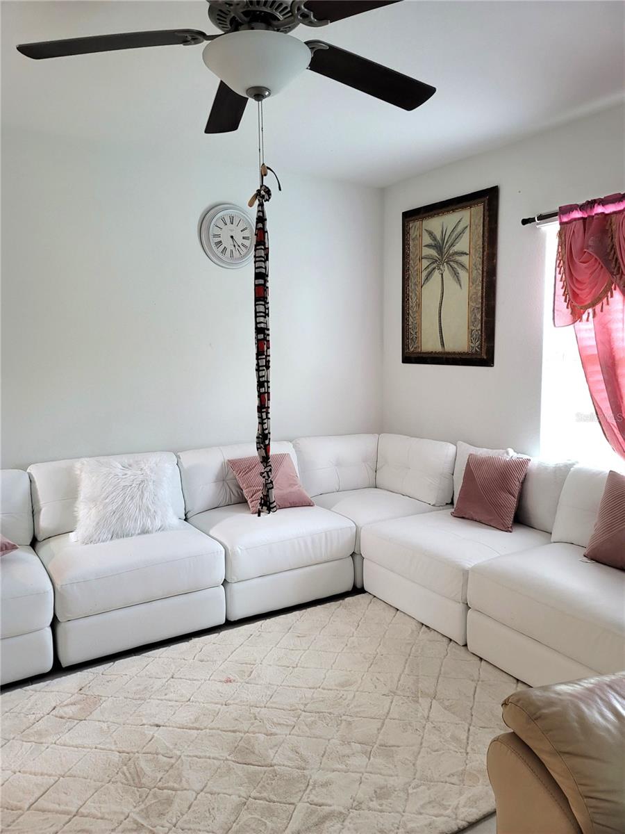 Photo of 1821 Yellow Trail, Lakeland, FL 33801 (MLS # L4965723)