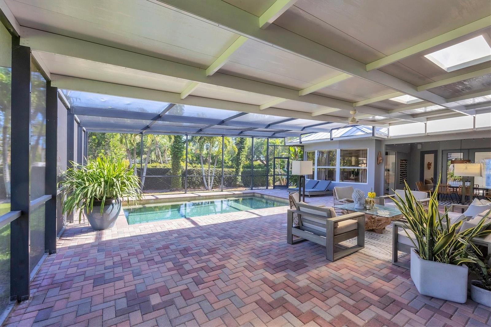 OYSTER BAY ESTATES - Residential