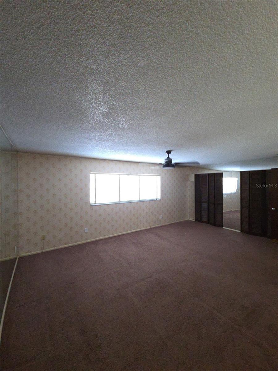 UNIVERSITY SQUARE UNIT 2 - Residential