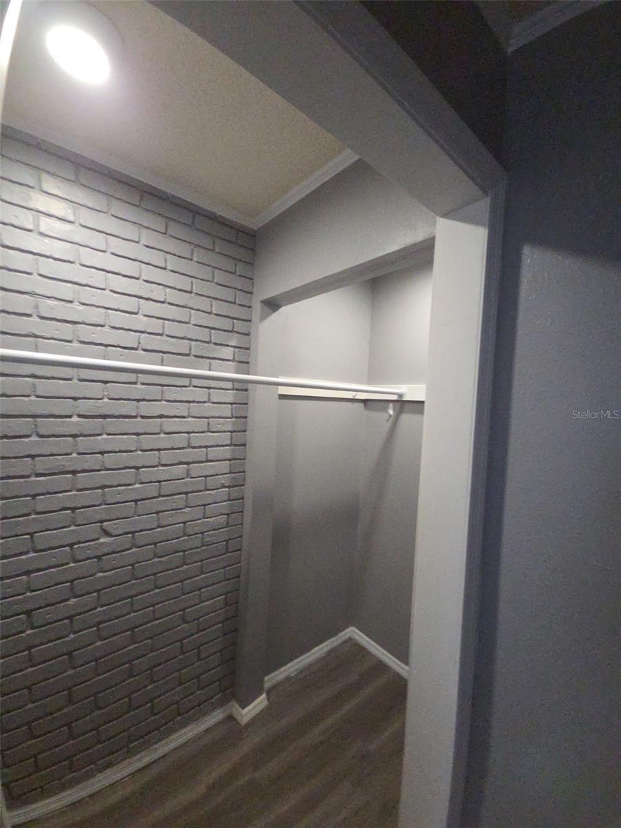 UNIVERSITY SQUARE UNIT 2 - Residential