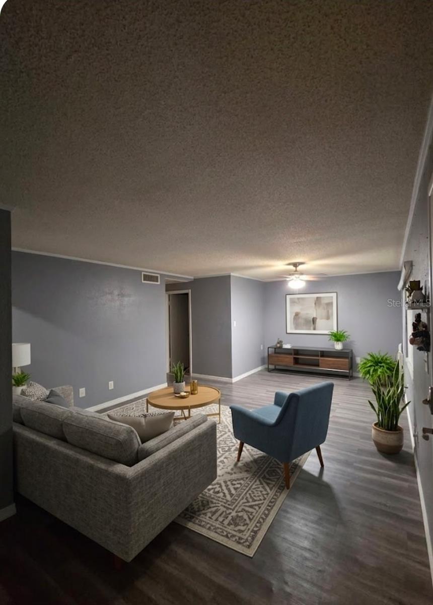 UNIVERSITY SQUARE UNIT 2 - Residential