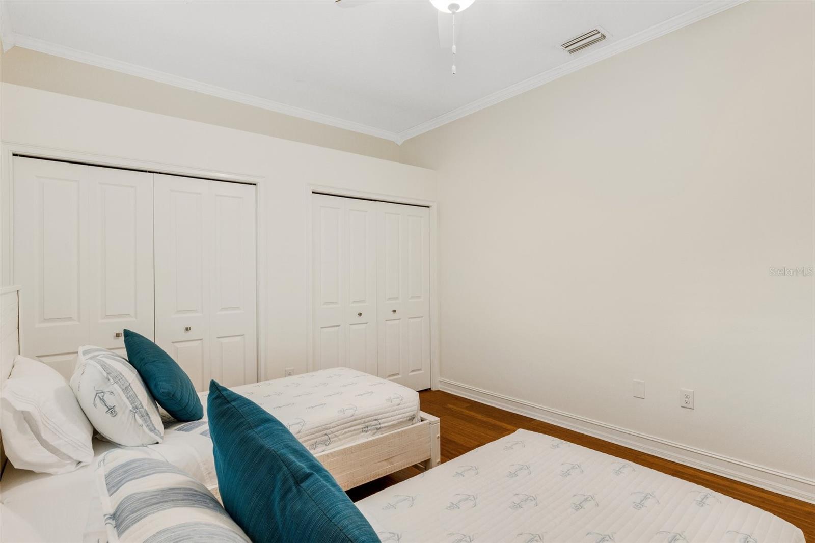 EDGEMONT - Residential