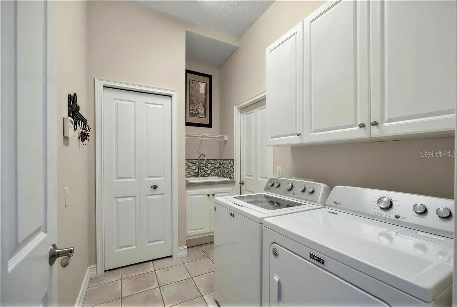 EDGEMONT - Residential