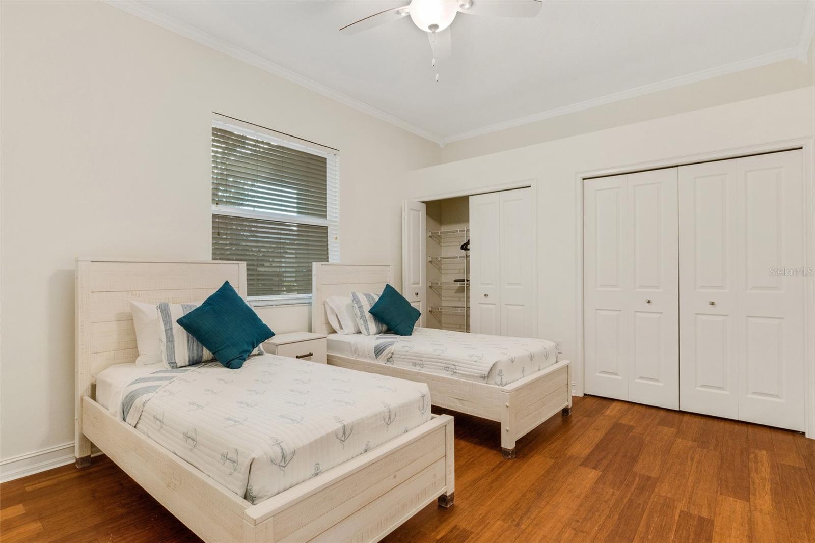 EDGEMONT - Residential