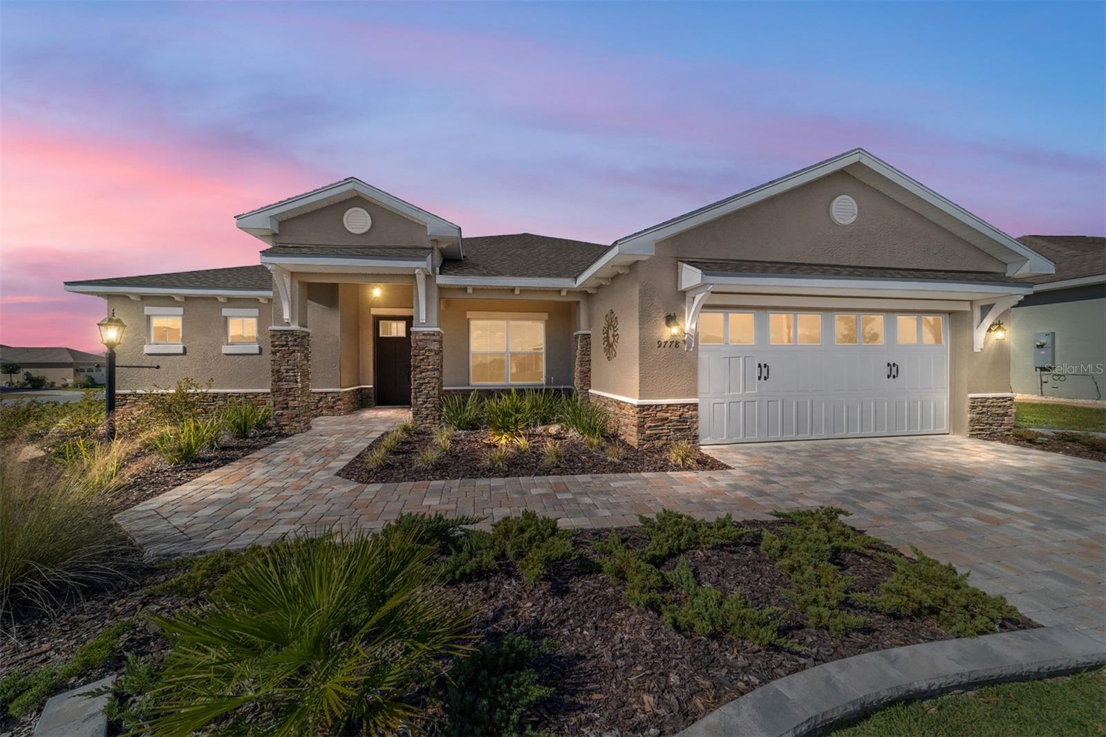 ON TOP OF THE WORLD - Residential