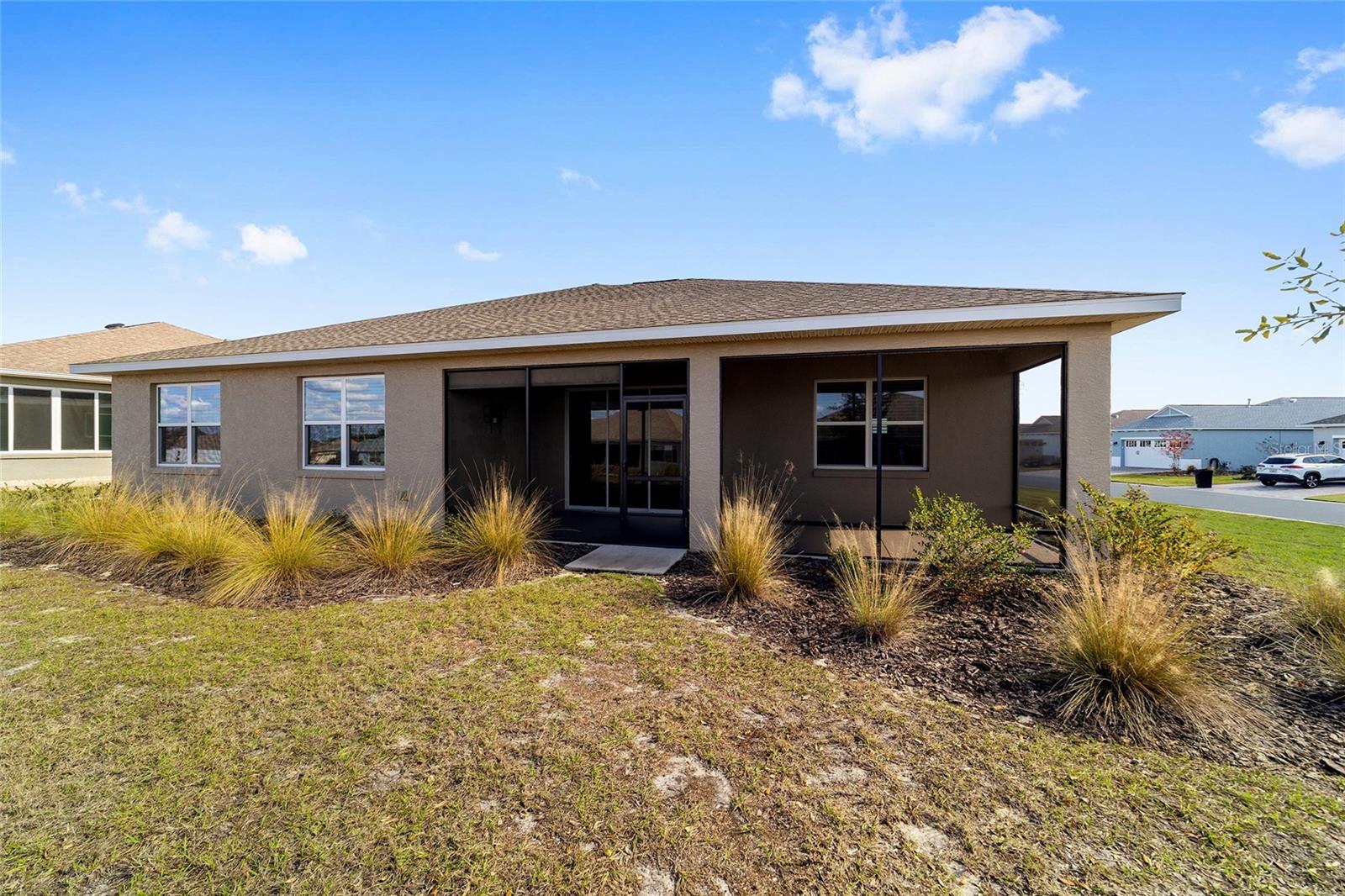 ON TOP OF THE WORLD - Residential