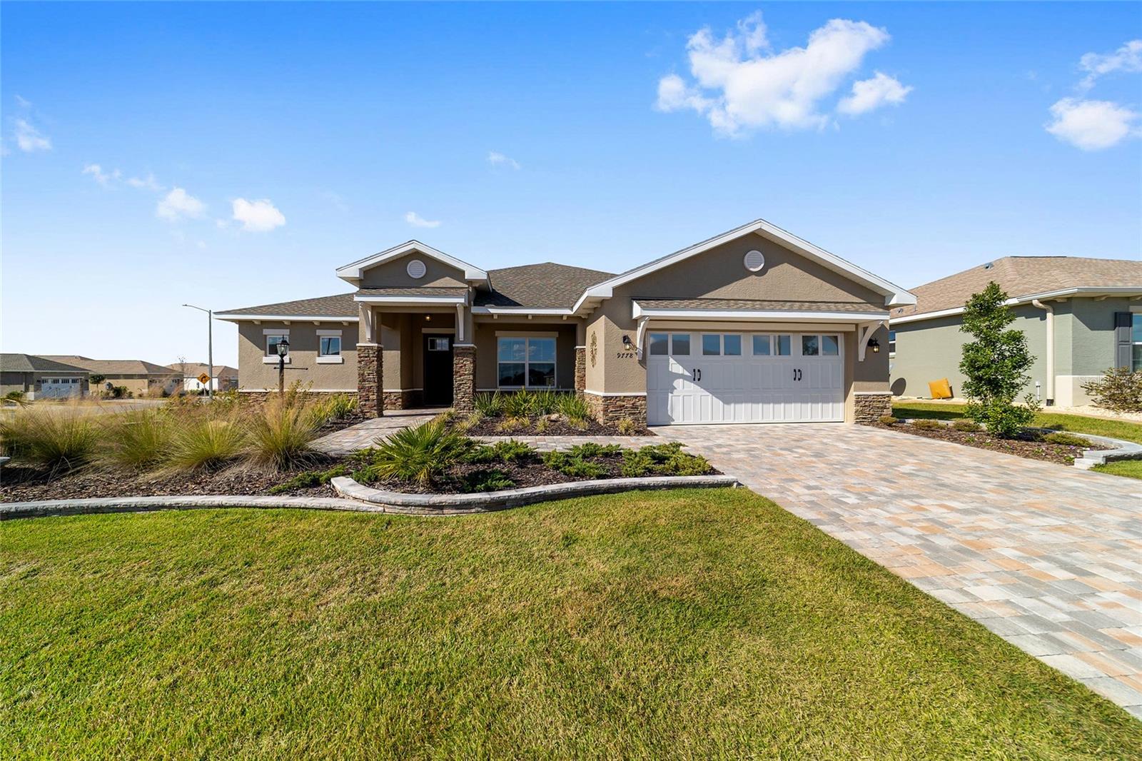 ON TOP OF THE WORLD - Residential