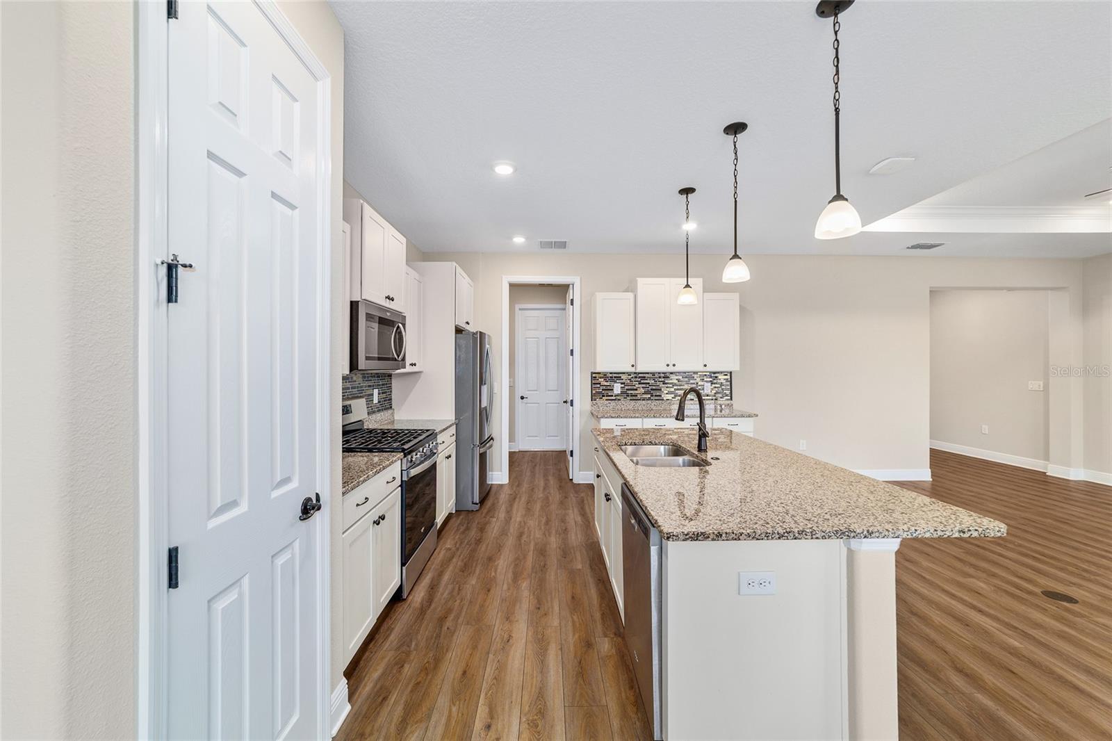 ON TOP OF THE WORLD - Residential