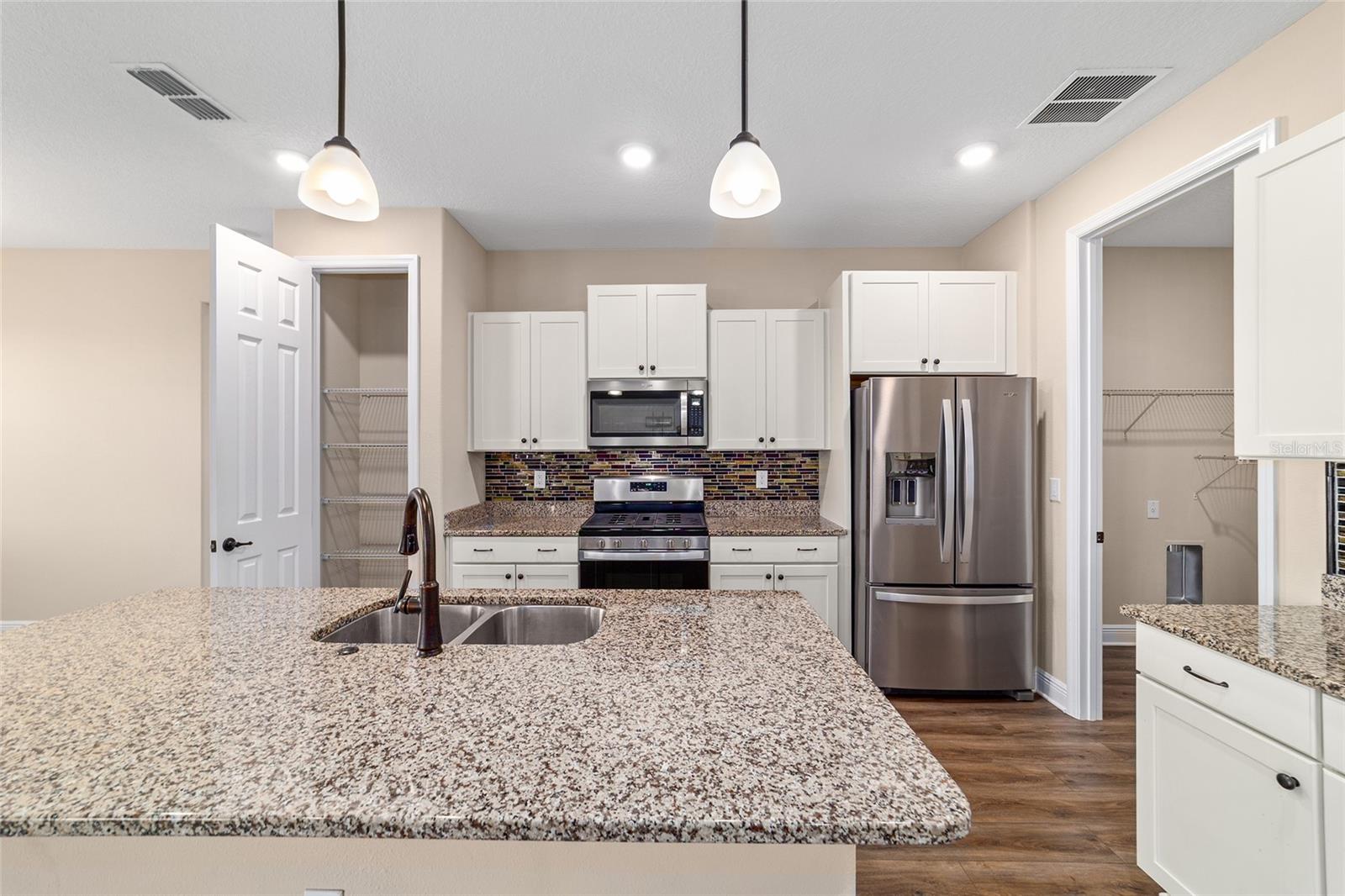 ON TOP OF THE WORLD - Residential