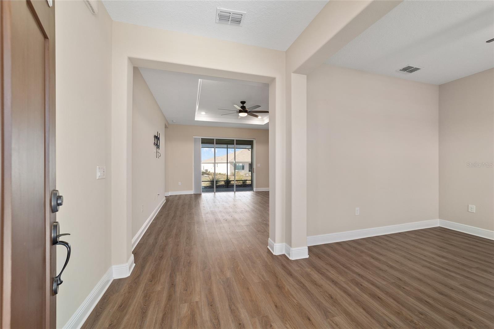 ON TOP OF THE WORLD - Residential