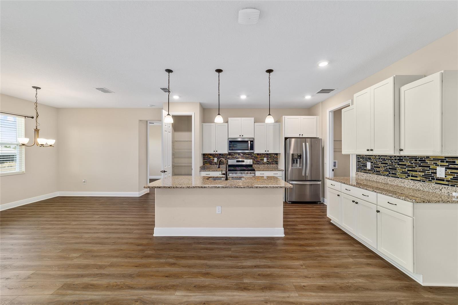 ON TOP OF THE WORLD - Residential