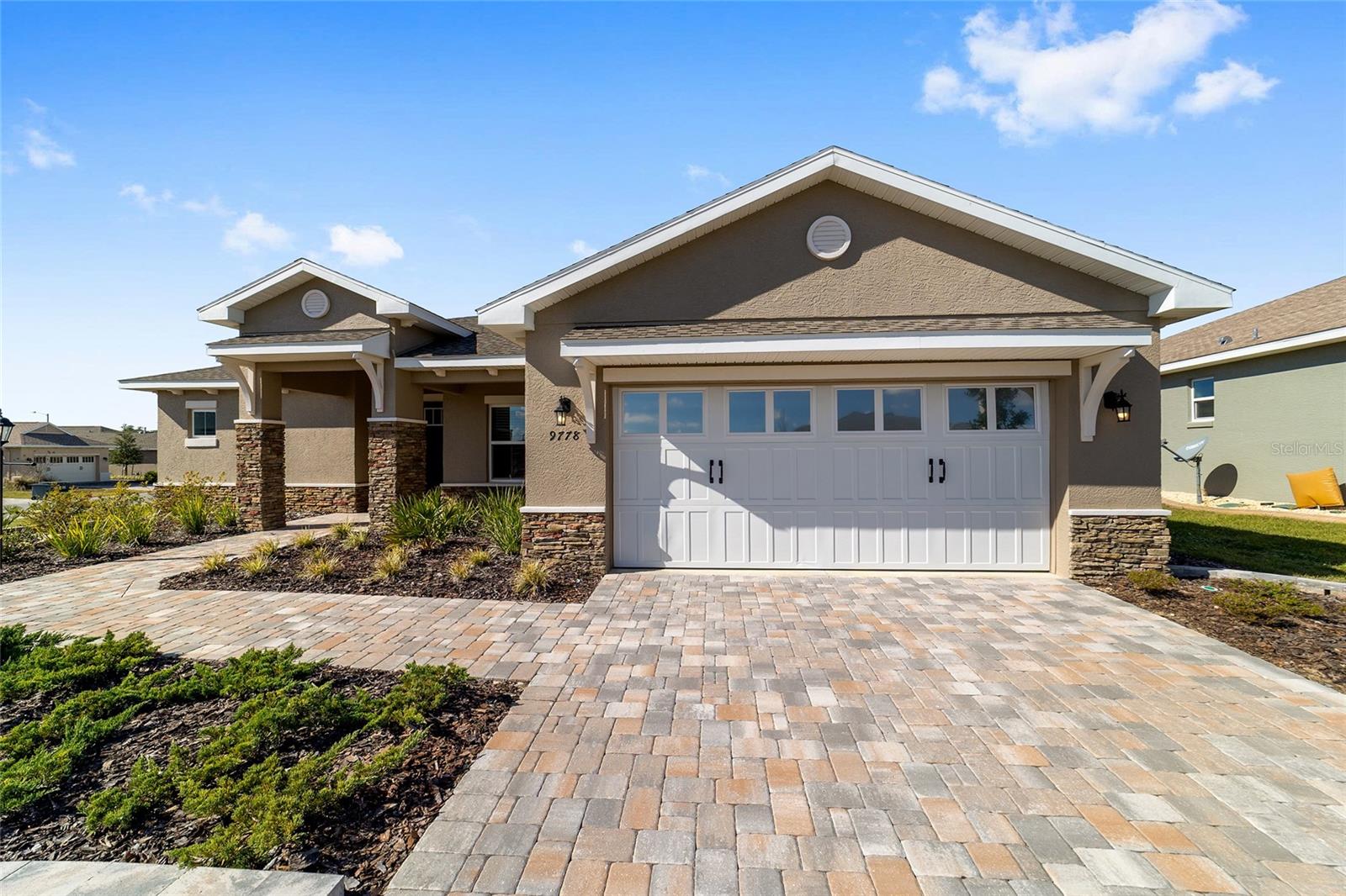 ON TOP OF THE WORLD - Residential