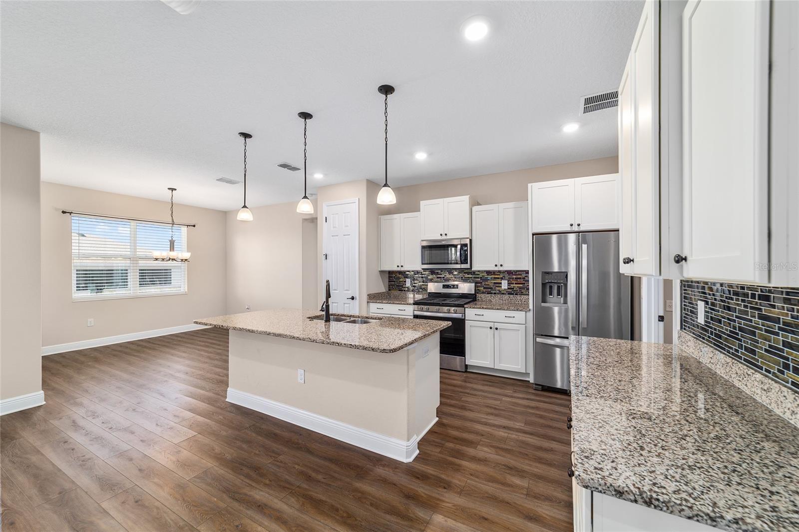 ON TOP OF THE WORLD - Residential