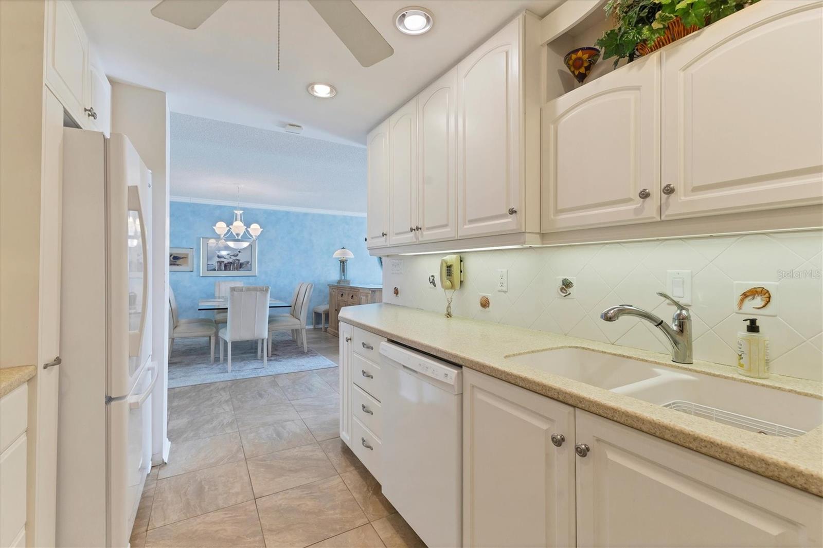 ARBOMAR APTS - Residential Lease