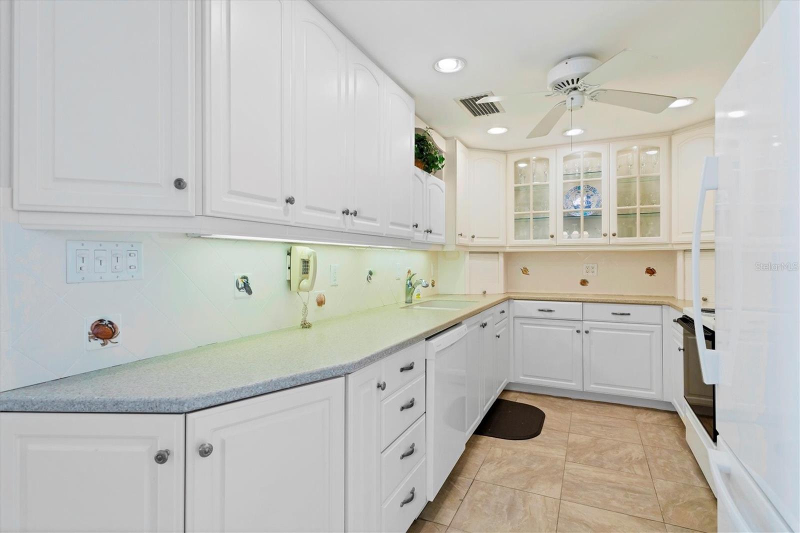 ARBOMAR APTS - Residential Lease