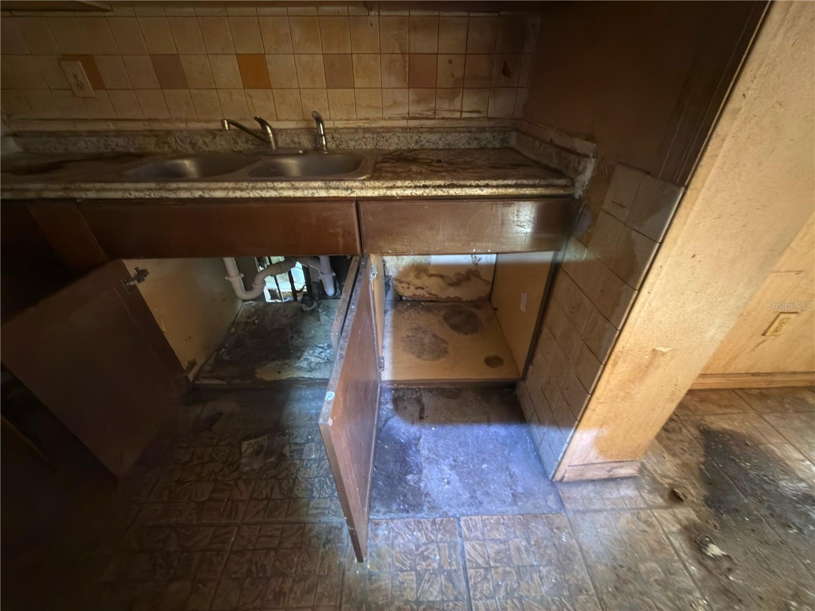 TANGELO PARK SEC 01 - Residential