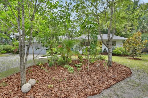 319 N SALISBURY AVENUE DELAND FL 32720