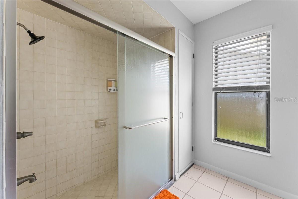 STRATFORD - Residential