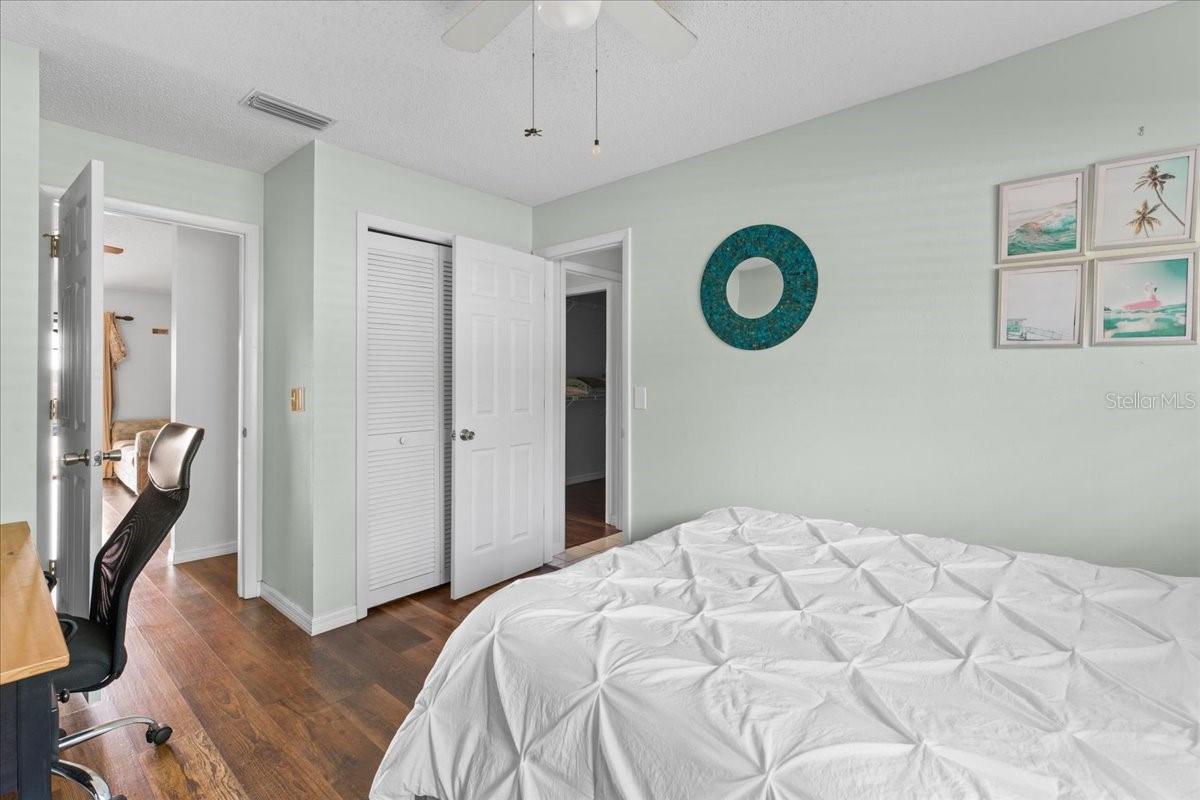 STRATFORD - Residential