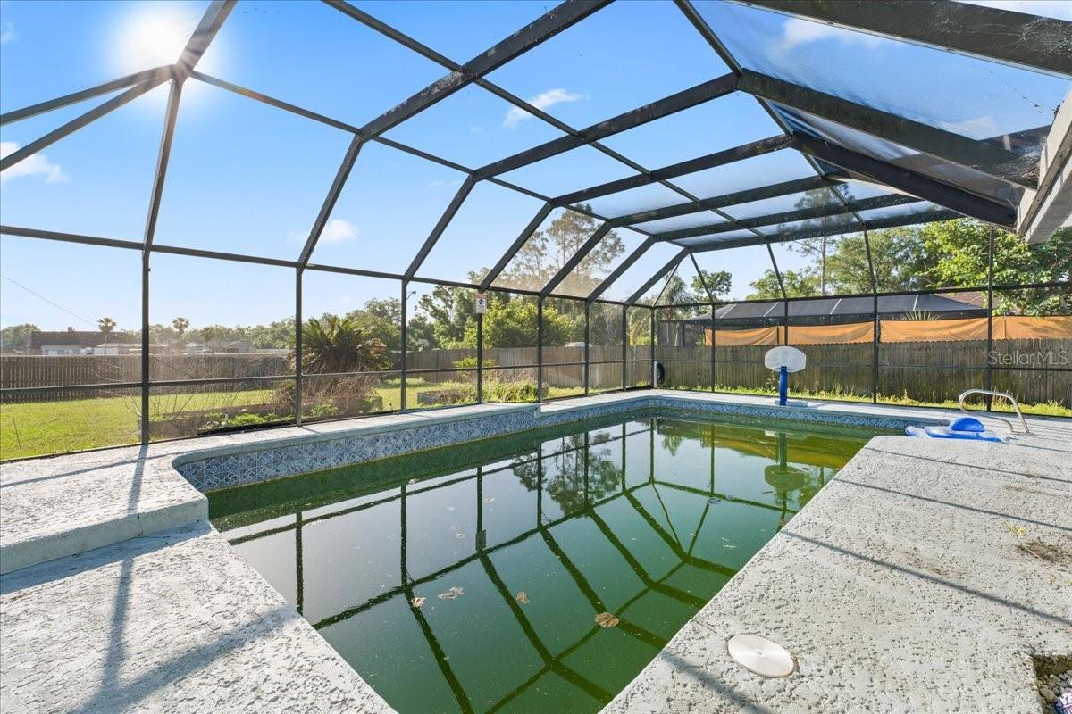 STRATFORD - Residential