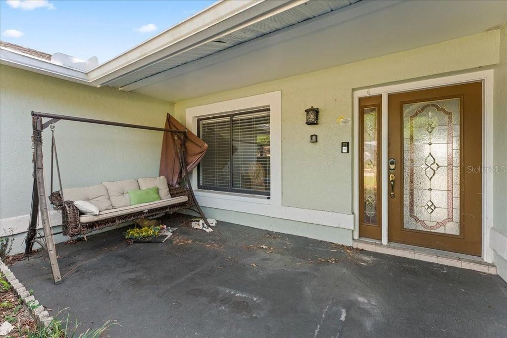 Photo of 905 Stratford Manor Drive, Brandon, FL 33510 (MLS # TB8491880)