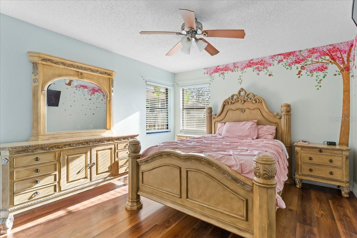 STRATFORD - Residential