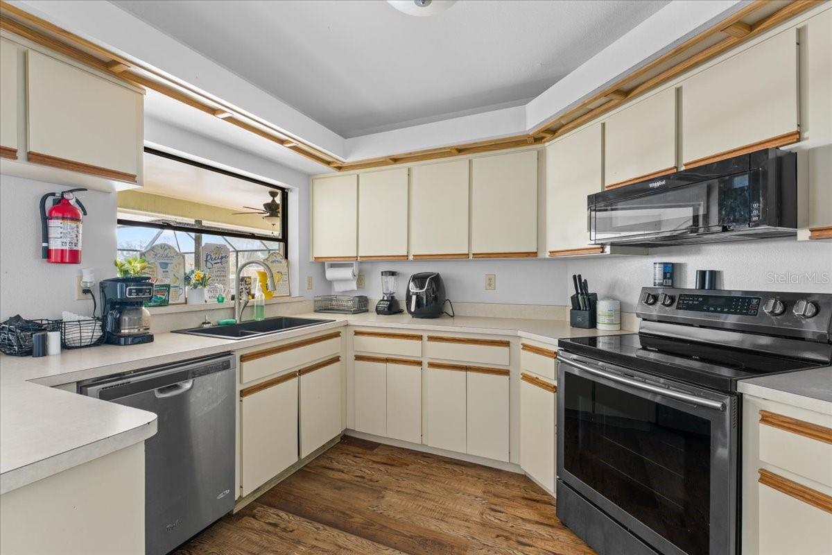 STRATFORD - Residential