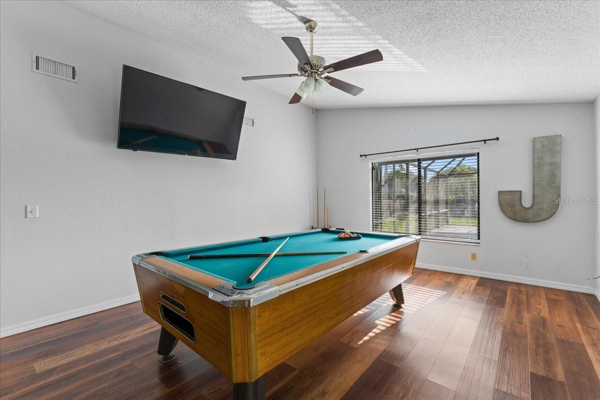 STRATFORD - Residential