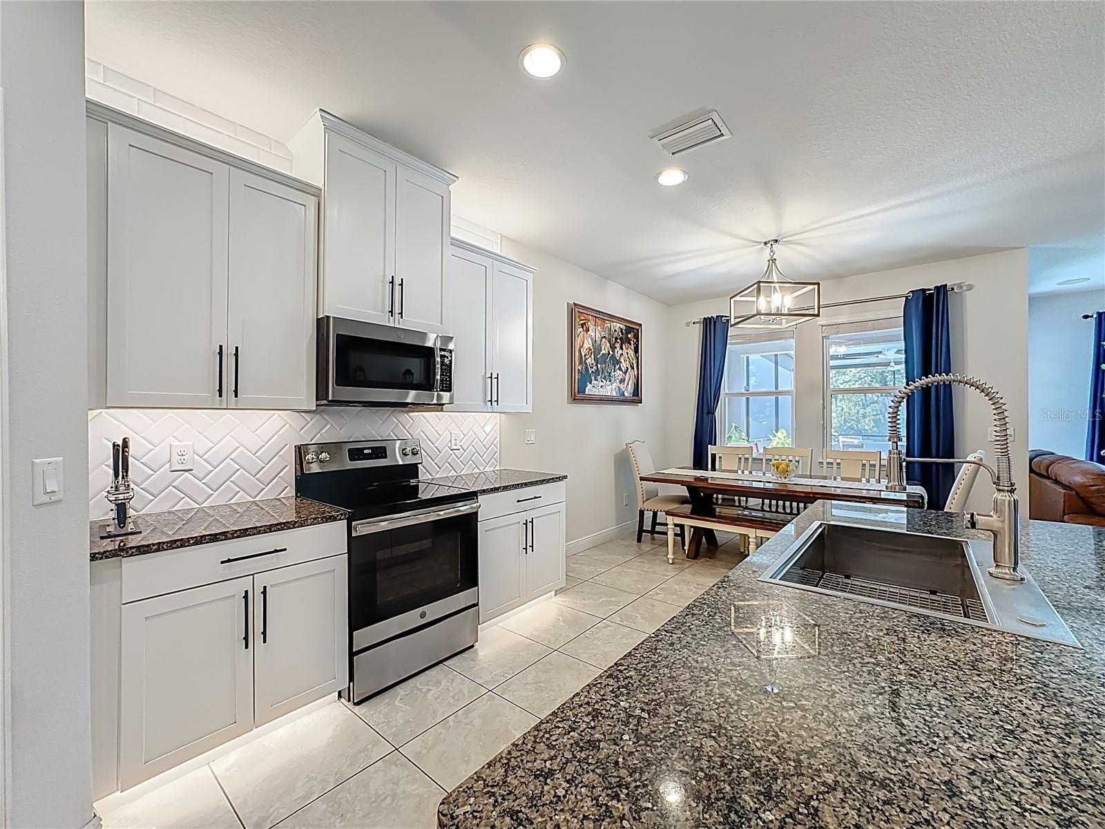 CARRIAGE POINTE SOUTH PH 2D2 - Residential