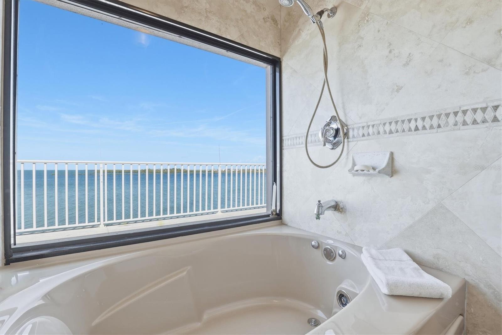 DRIFTWOOD ISLES - Residential