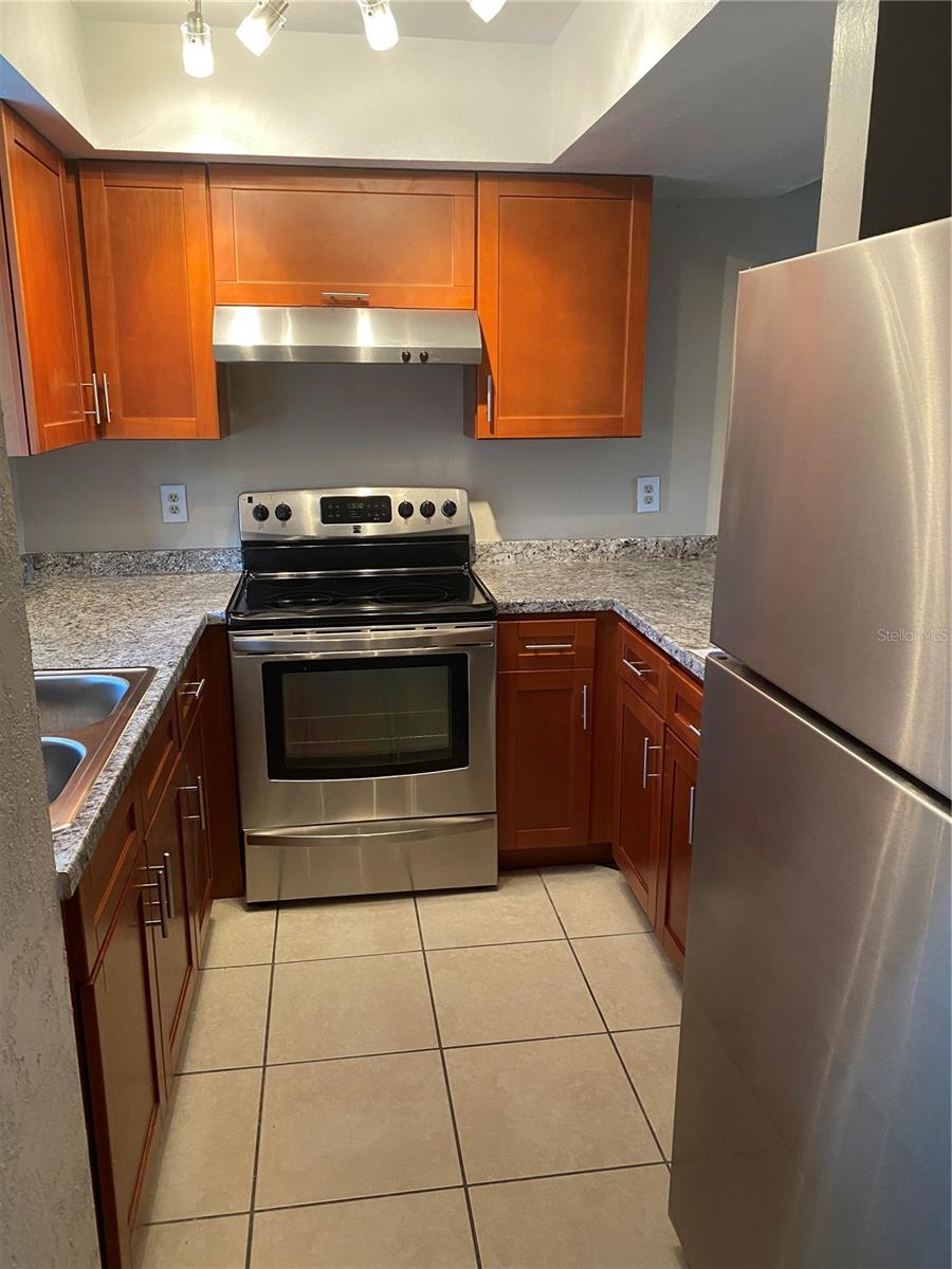 215 VALENCIA BOULEVARD 303