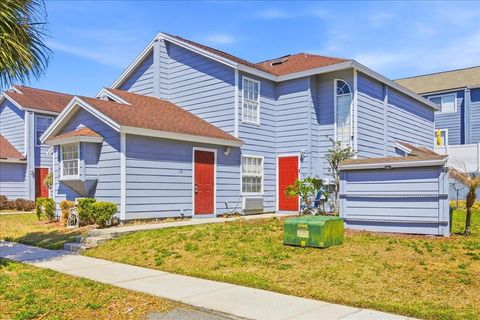 Photo of 130 Coco Plum Drive #Front Unit, Davenport, FL 33897 (MLS # O6390288)