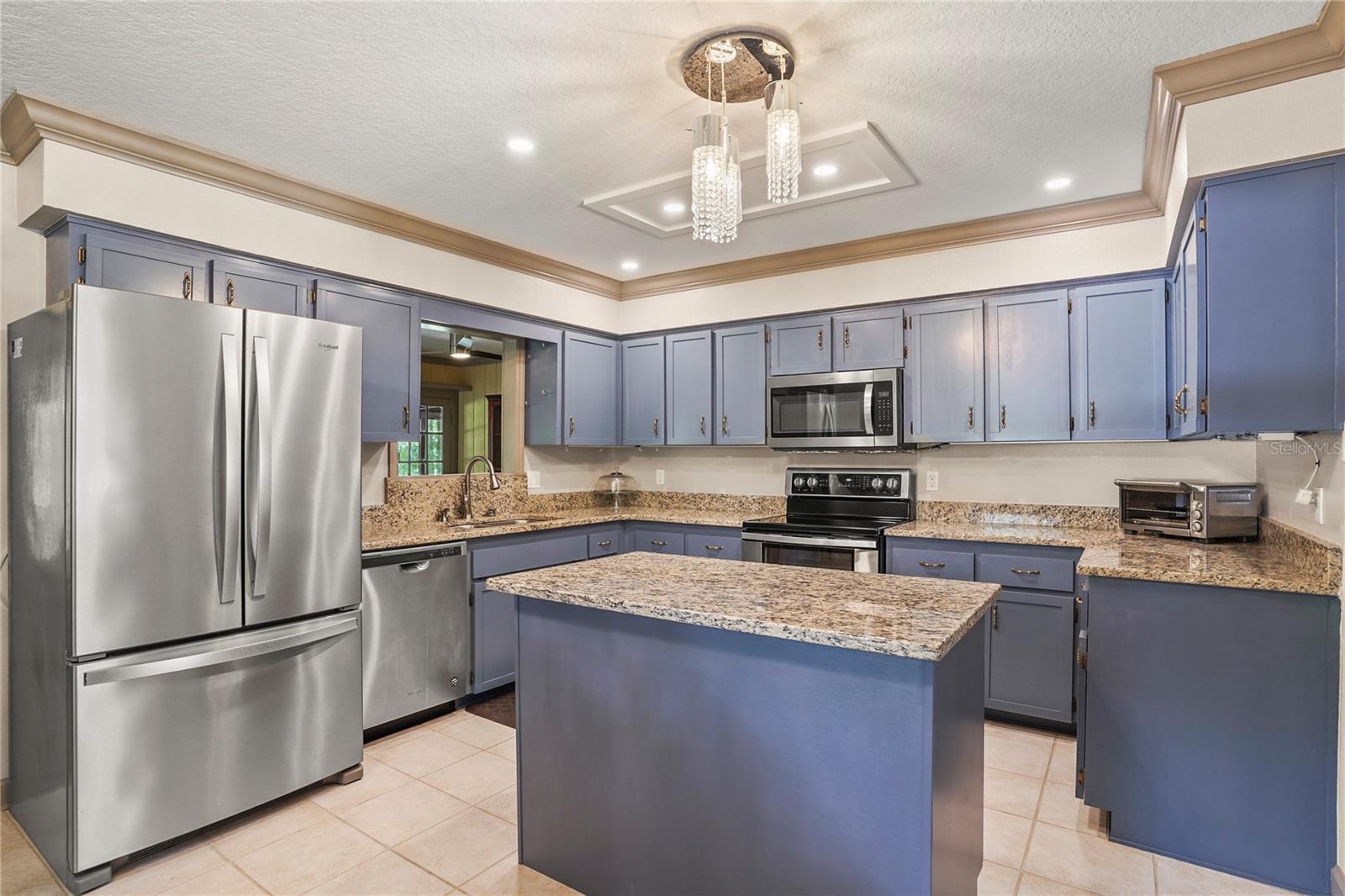 RIVER RETREATS - Residential