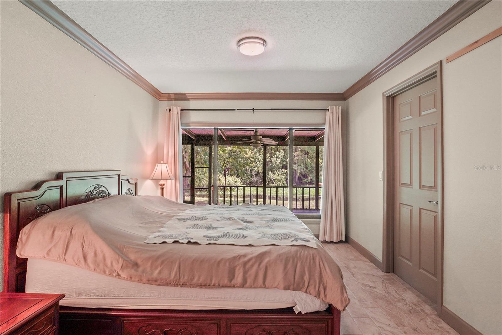 RIVER RETREATS - Residential