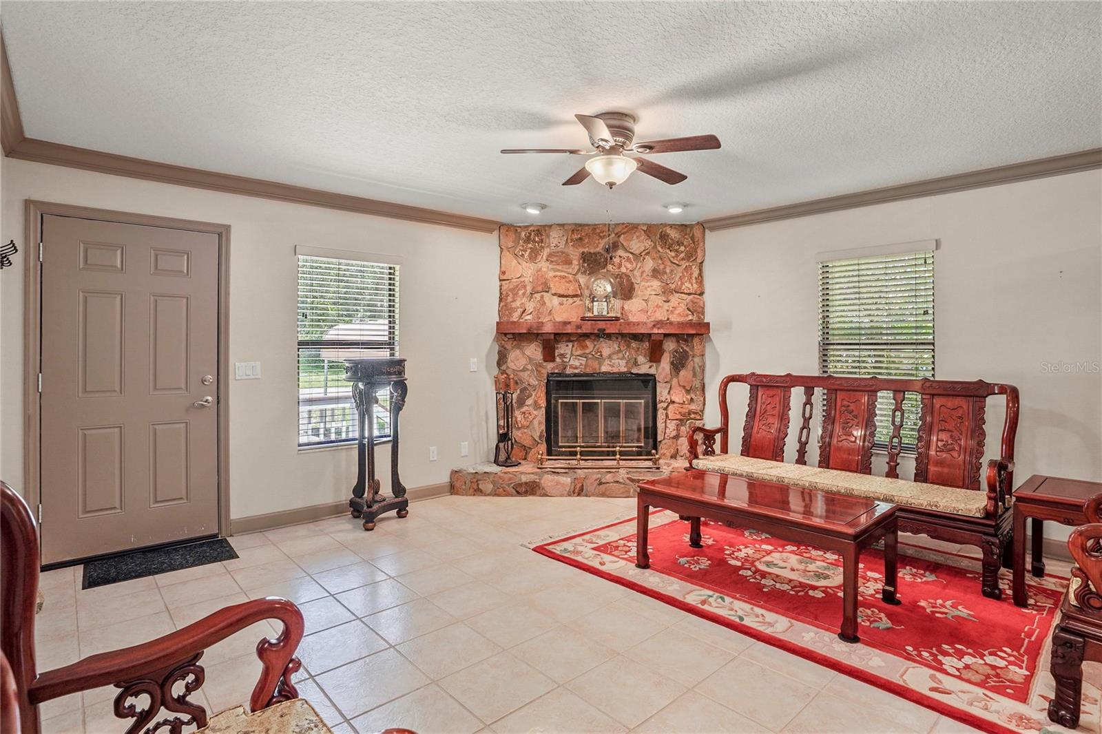 RIVER RETREATS - Residential